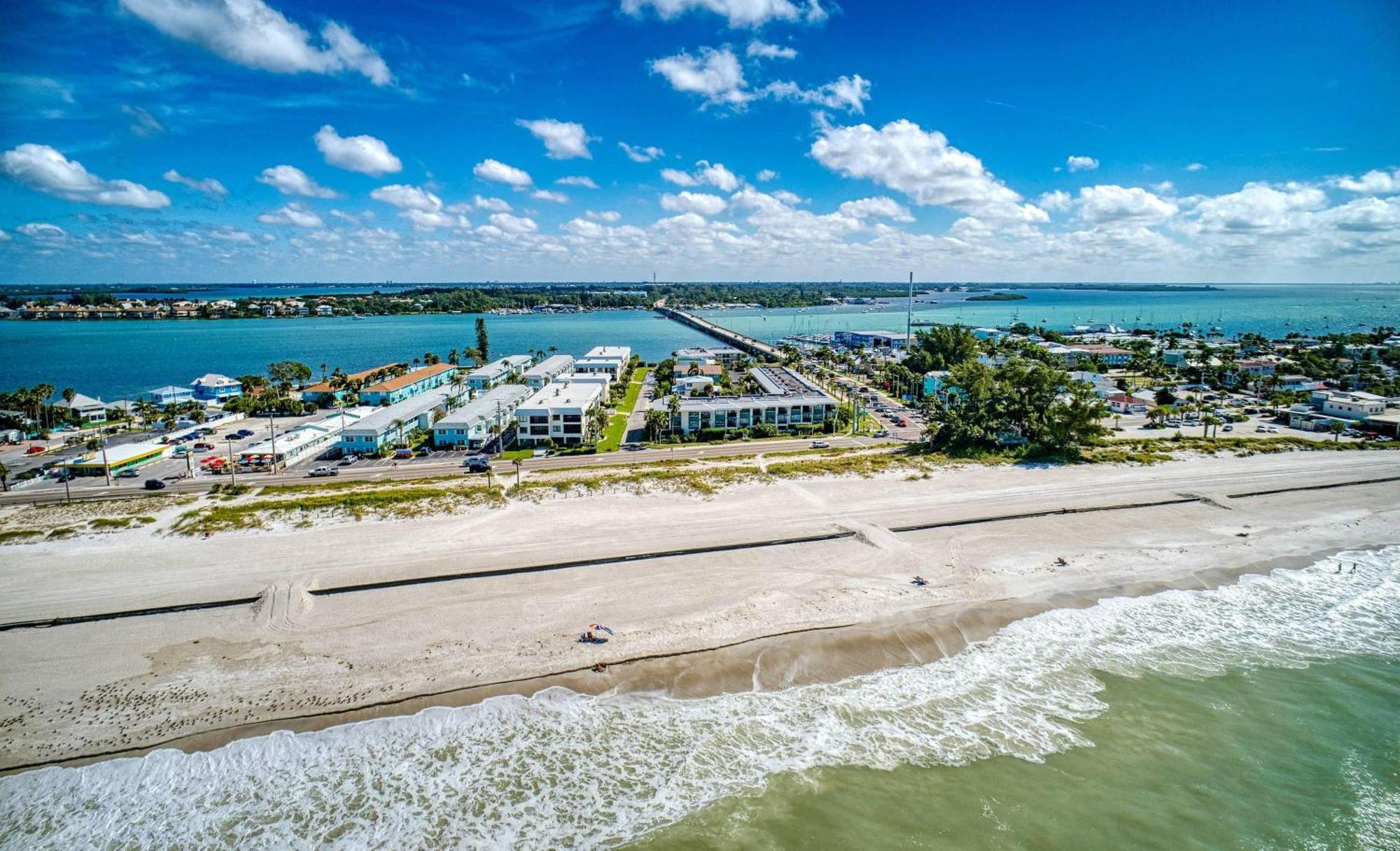 Anna Maria Island Beach Palace Bradenton Beach Εξωτερικό φωτογραφία